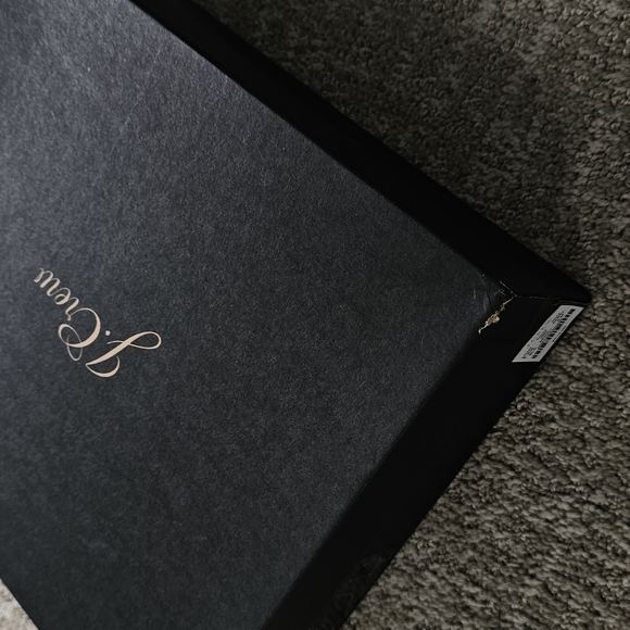 Elegant Black Leather Ankle Boots - Picture 8 of 8